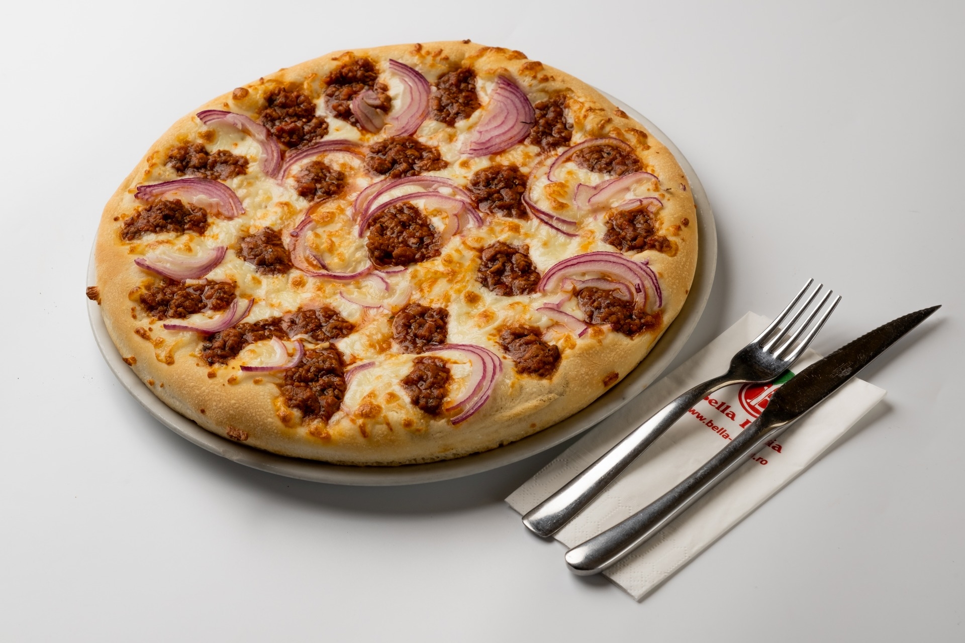 Pizza Bolognese