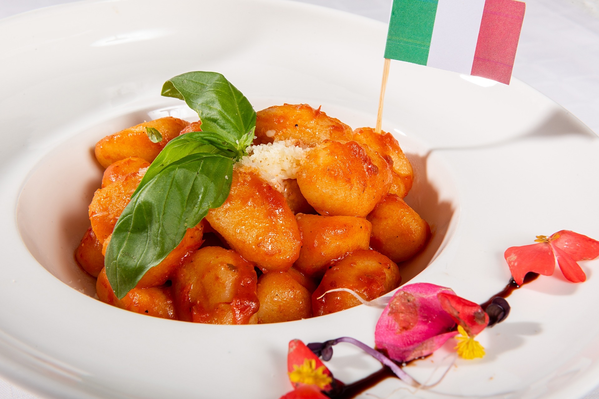 Gnocchi cu sos de rosii