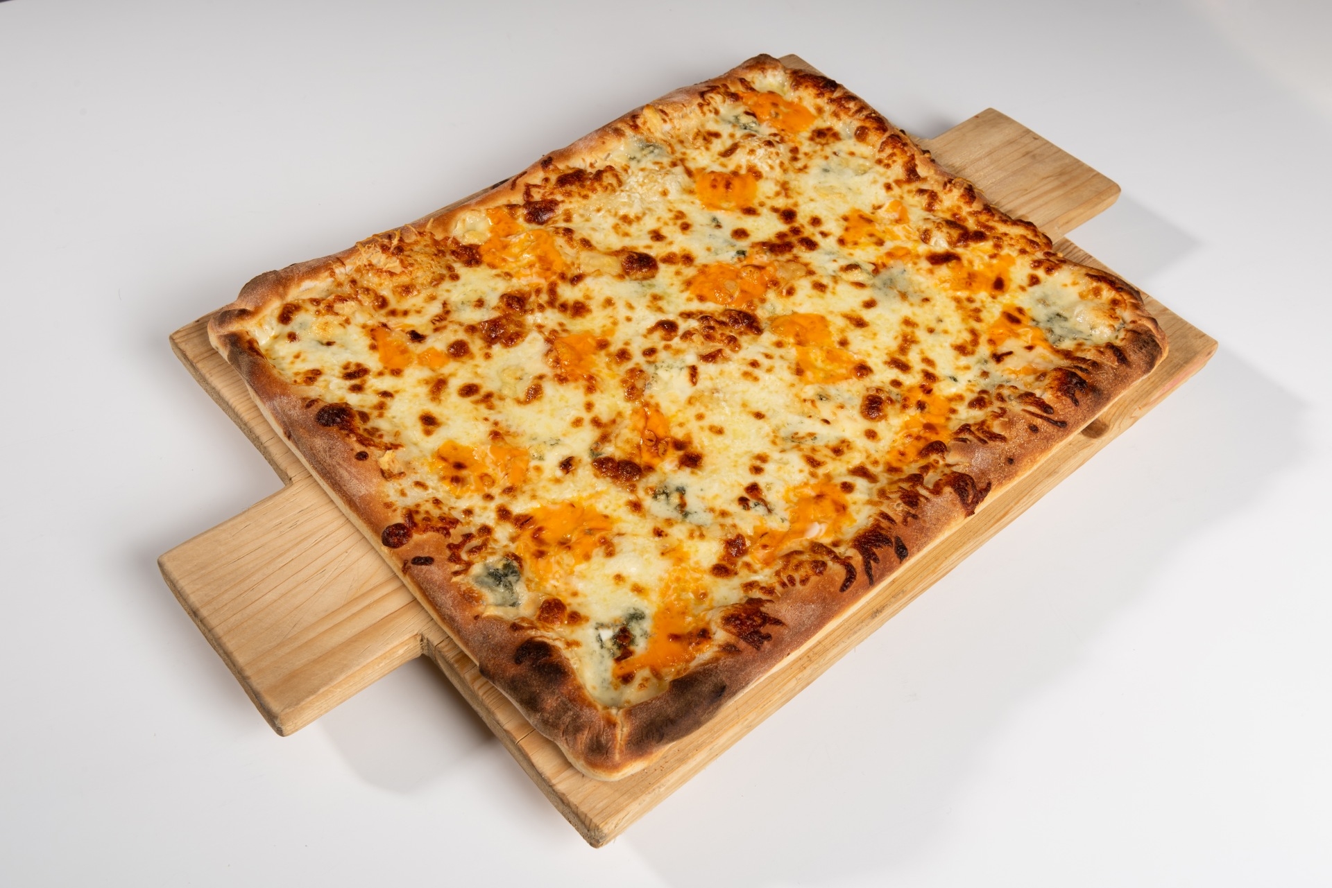 Pizza Quattro Formaggi Family