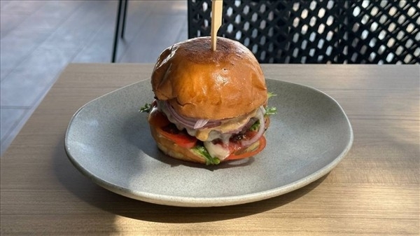 CLASSIC BURGER