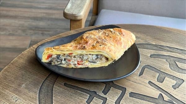 CHICKEN STRUDEL