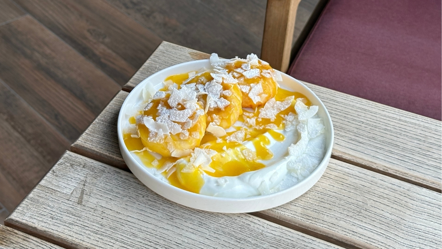MANGO COCONUT SYRNIKI