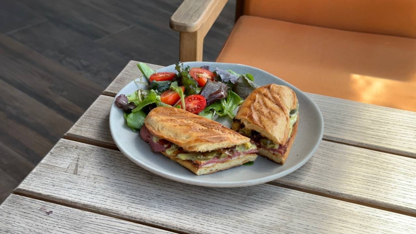 BEEF PASTRAMI SANDWICH