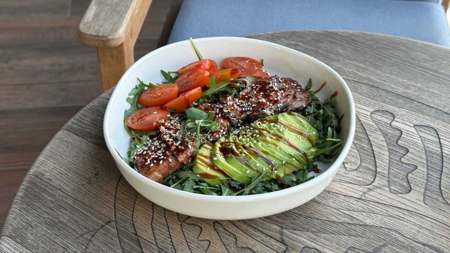 SALAD WITH EEL