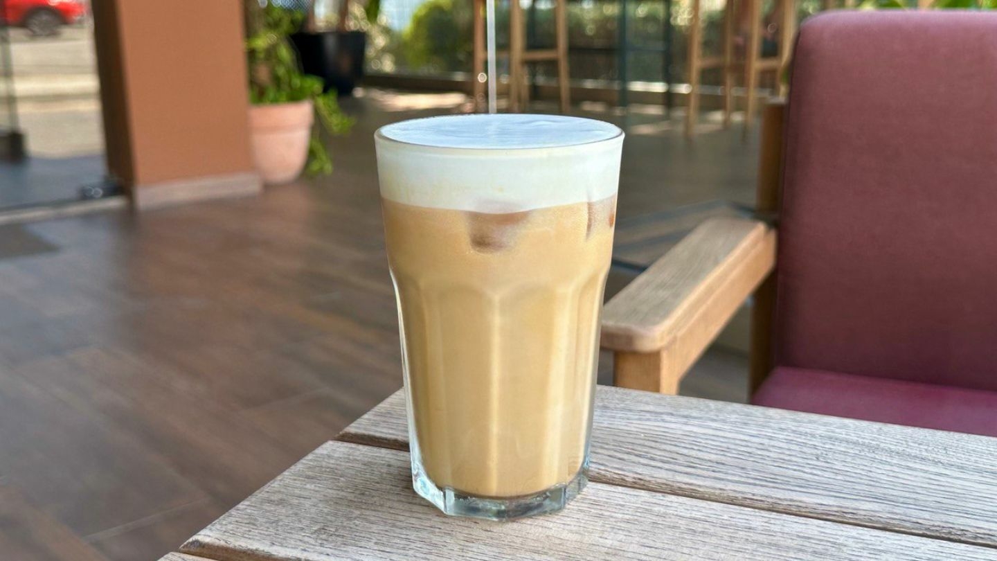340ml ICED LATTE
