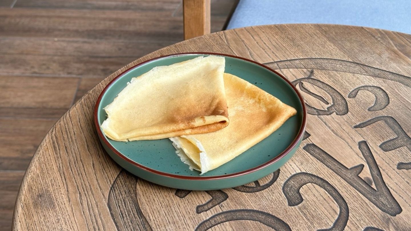 2 PLAIN CREPES