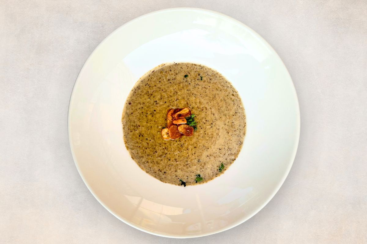 Wild Mushroom Broth (D)