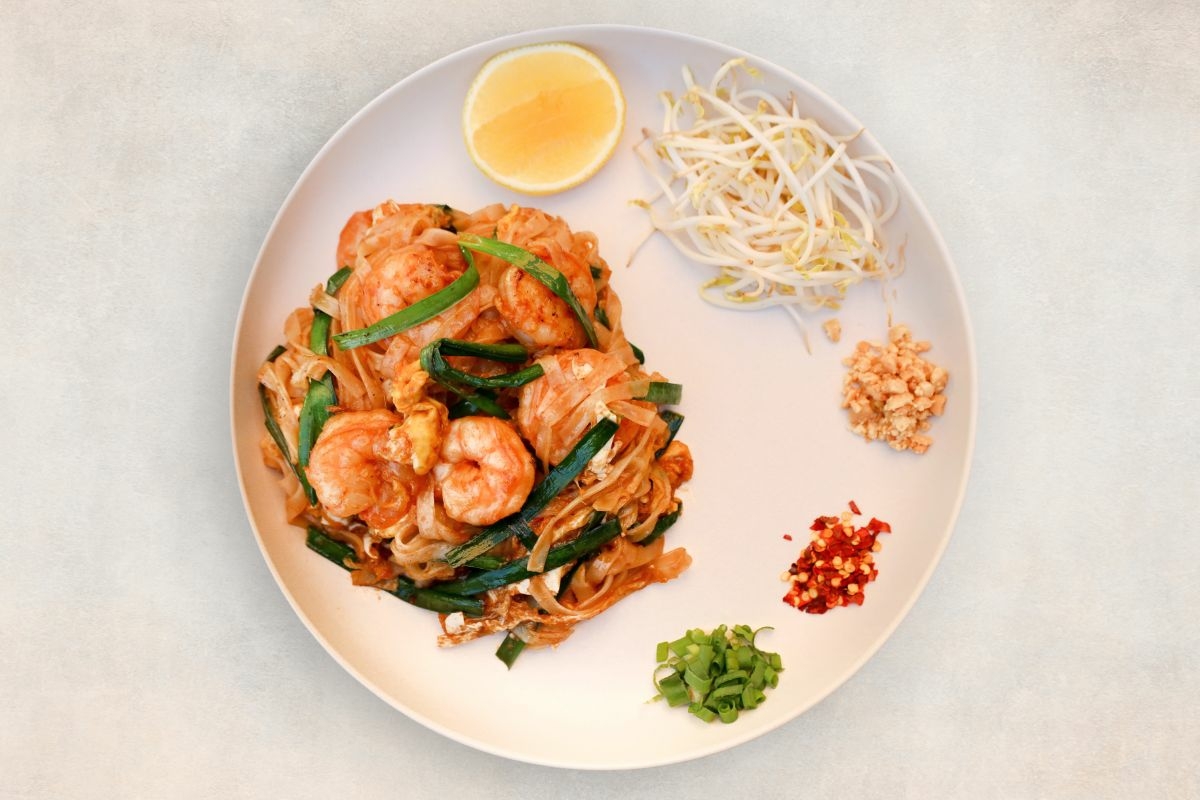 Shrimp Pad Thai (E, P, SF)