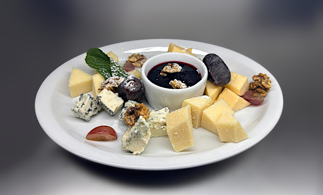Cheese Plate/ Сирна тарілка 200/ 50 г.