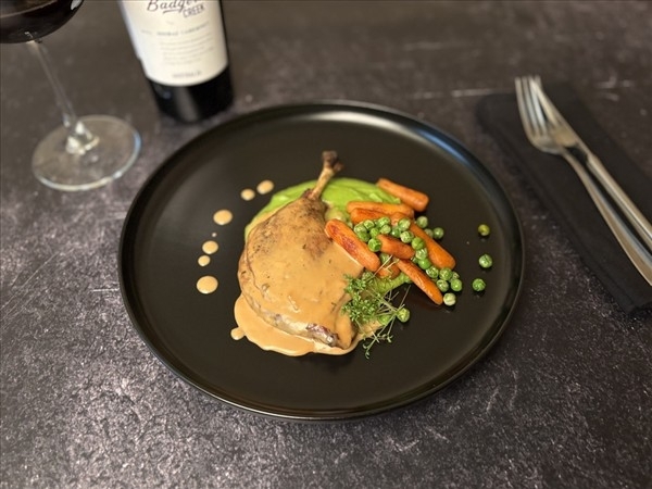КАЧИНА НІЖКА CONFIT